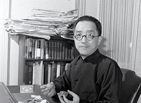 配查网 毛主席早年推崇胡适，因何晚年转为批判：21世纪再替他恢复名誉吧